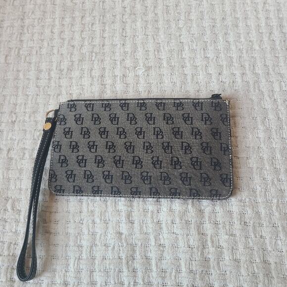 Dooney & Bourke Gray Black Canvas Leather Wristlet Signature DB Logo - Picture 1 of 11